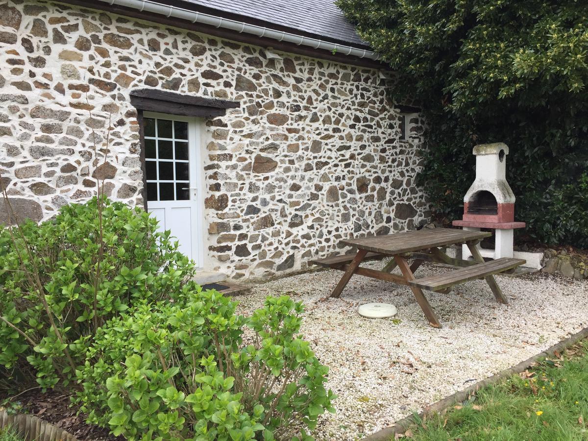 Gites Au Clos Du Lit Saint-Aaron Exteriér fotografie